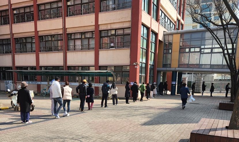 [6보] 경기지역 오후 3시 투표율 66.9%…본투표 낮아지자 기대치도 낮아져