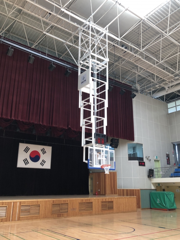 의왕도시공사, 국민체육센터 다목적체육관 특수 농구대 설치