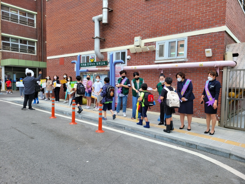 안산 화랑초등학교, 등굣길 교통안전 캠페인