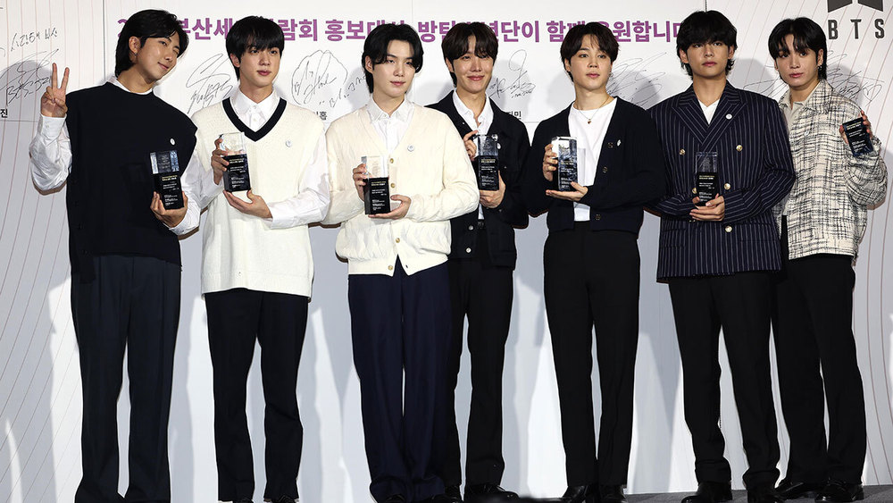 BTS 부산 콘서트 무료 아냐?…불법 거래 가격 '깜짝'