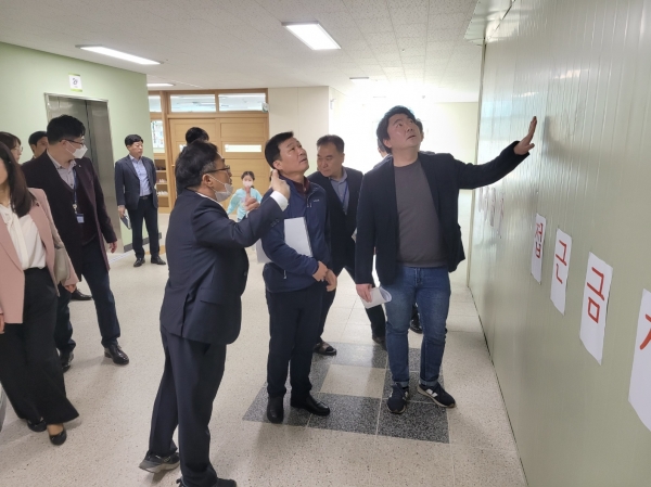 한원찬 경기도의원, 사고 난 글빛초등학교 찾아 예방 대책 마련 주문