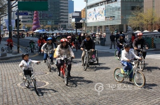 청계천 씽씽 달리는 자전거 투어 열린다