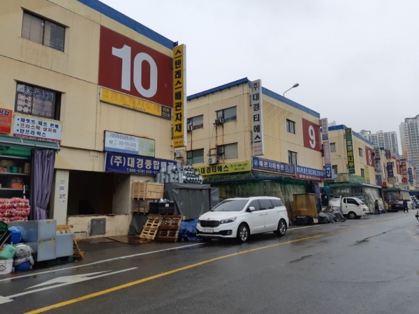 중기부, 금천구 독산동 에이스 홈센터 개장 3년 연기 결정
