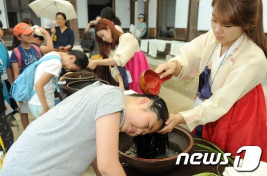 창포물 머리감기 체험
