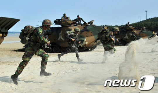 &apos;해병대! 돌격!&apos;