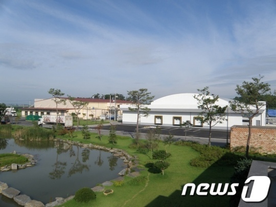 (주)플러스원 홍철호 대표, 초중학생에 장학금 기부