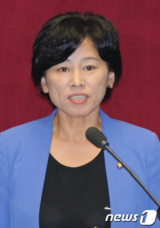 인사말 하는 남인순 의원