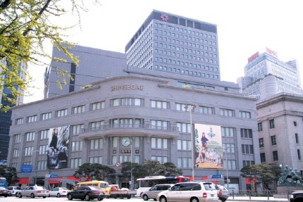 신세계 본점 전면 리뉴얼…고급 콘텐츠 개발에 초점