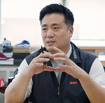 인터뷰 - 신봉기 루이코리아 대표