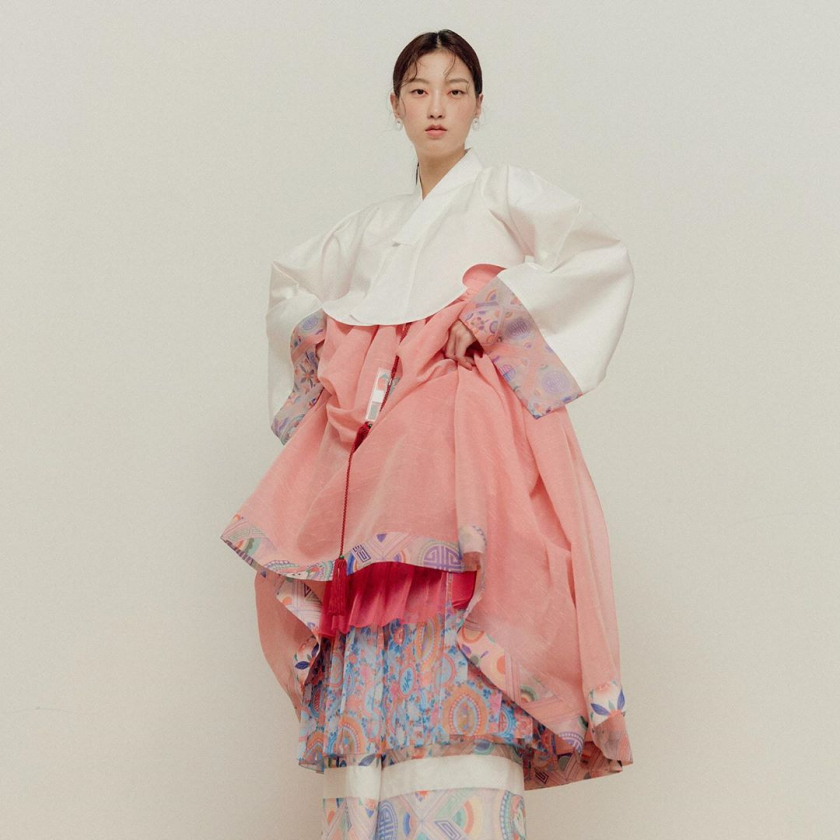 “‘블랙핑크’ 뮤비 속 핫한 그 한복, ‘단하’가 만들었습니다”