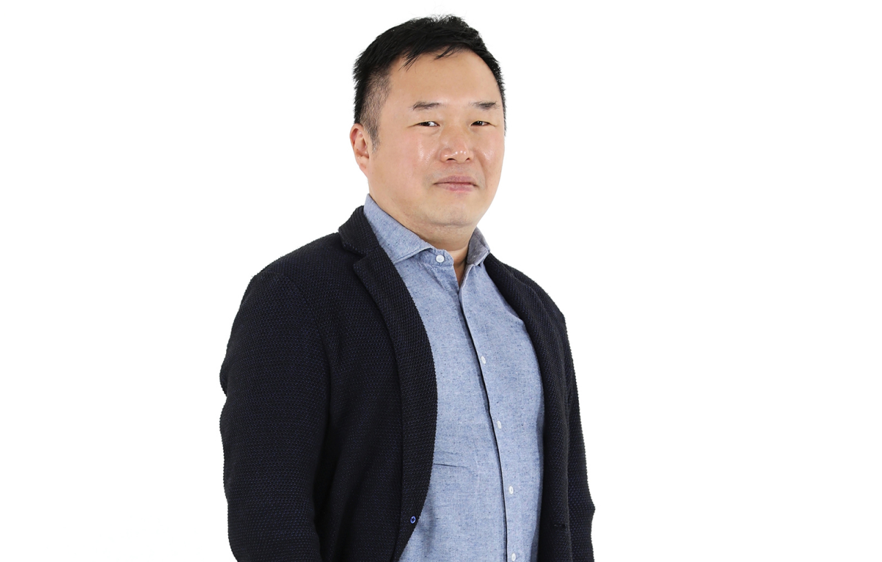 세미어패럴, 김관식 대표체제로