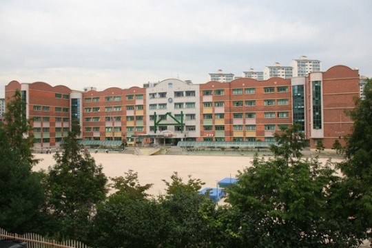 수원 율현중학교, 나는 기록한다, 고로 성장한다