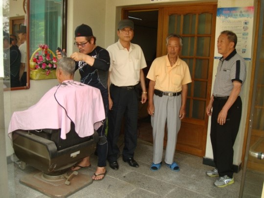 동두천 보산동새마을協, 어르신 이·미용 봉사