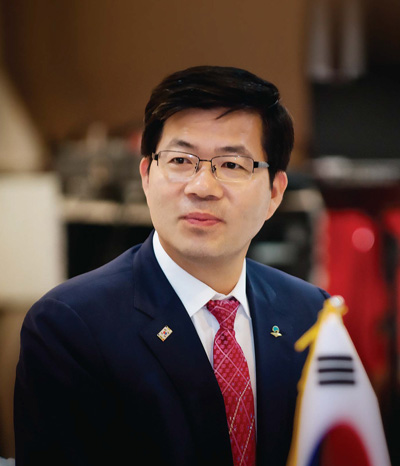 역동적 평택 건설 공로… 2017 신지식인에 공재광 시장