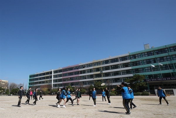 수원 고등학교 운동장서 비소 검출…폐쇄 후 정밀검사