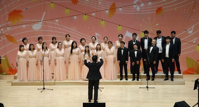 장애인과 비장애인이 함께하는 ‘푸른나무 사랑 나눔 음악회’ 개최...“눈길”