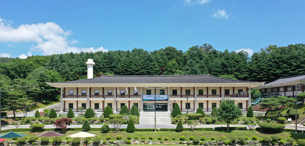 [경기교육 소식] 경기도교육청율곡연수원, 직종 간 소통과 감성 회복 융·복합 통합 연수