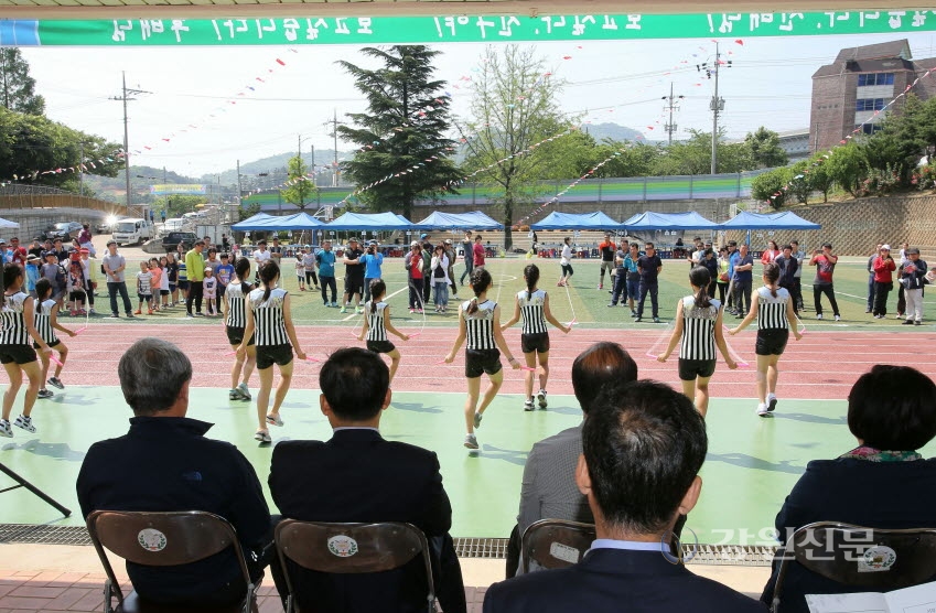 삼척 서부초교 총동문가족 한마음대회 열려