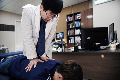 현대인 만성통증, 도수치료를 통해 개선