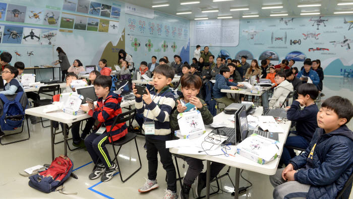 [알림]제2회 드림업 소프트웨어 드론 아카데미 접수 마감 임박