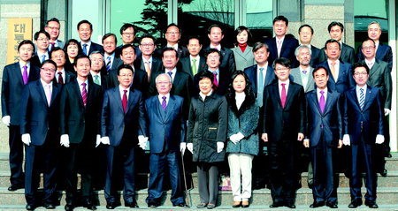 씤닔쐞 異쒕쾾섑븳援쓽 誘몃옒 꽕怨꾟 씠뱾 넀뿉 떖졇떎