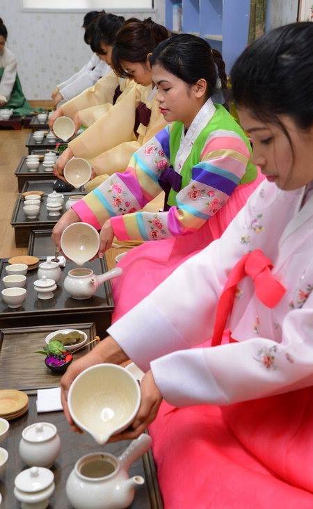 차예절 배우며 한국의 멋 배워요