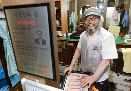 [사람속으로] 서부경남 최초 이용기능장  구·두·회 씨