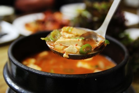 기자들이 추천하는 점심 맛집 ⑪ 창원 삼거리 분식 된장찌개