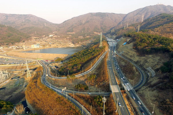 [긴급점검] 대형사고 위험 창원 성주동 불모산IC 진출입로
