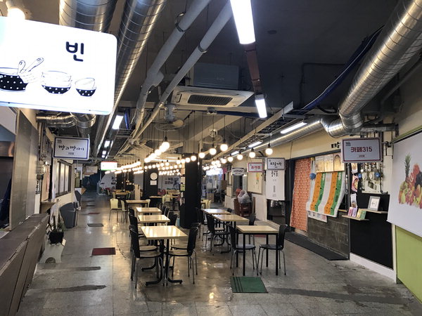 [진단] 개점 1년 만에 존폐 위기 마산 부림시장 청춘바보몰