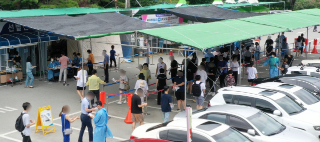 대다수 유흥주점發… 하루 새 58명 무더기 확진
