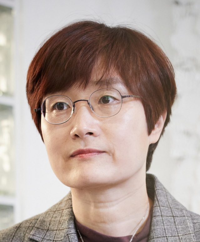 [춘추칼럼] 구십 세 - 심윤경 (소설가)