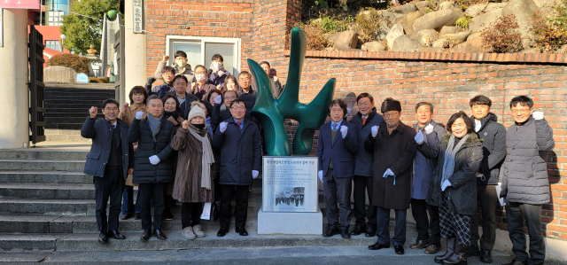 마산제일여고 학생 3·15의거 참여 상징물 제막
