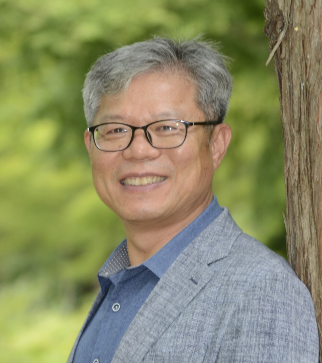 [금요 에세이] 천강문학상, 공정을 말하다- 이광두(시인·의령문인협회장)