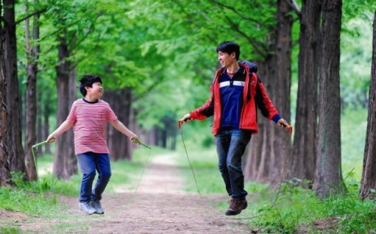 작가 윤고은의 호기심 취재파일 | ‘ 아버지의 무관심’이 강한 아들을 만든다고?