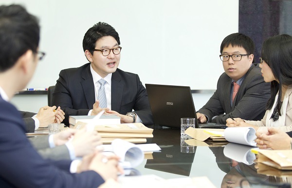 [2015 한국소비자만족지수] 법률서비스 형사·가사 부문 1위, YK법률사무소