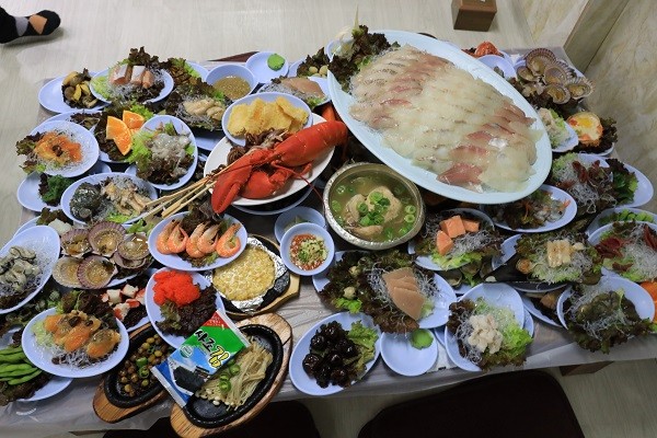 인천연안부두 맛집 내고향강원도 맛과 60첩반상 가격 가성비로 승부하는 신선한 횟집