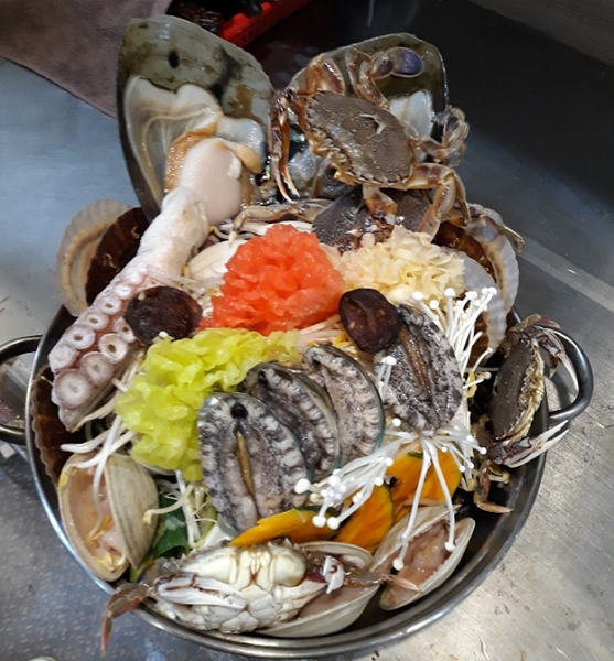 강릉 주문진 맛집 청해횟집 싱싱한 해산물 요리로 각광