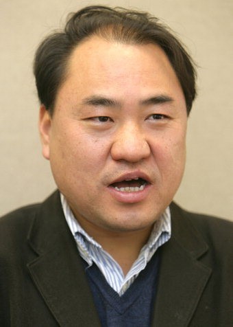 순수 연극 ‘이웃집 발명가’…9월6일까지 떼아뜨로 중구