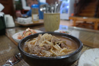 따뜻한 ‘소고기국밥’과 깔끔한 ‘소바’로 속 채우고