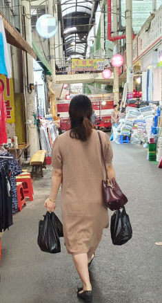 [르포] 3일은 일회용 비닐봉투 없는 날...사라지지 않는 일회용 비닐봉투 대책 없나?