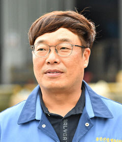 강원철 동민산업 대표 아무도 뛰어들지 않던 분야…2년간 품질 연구 끝에 사업화 성공