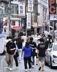 대학가 개강 활기