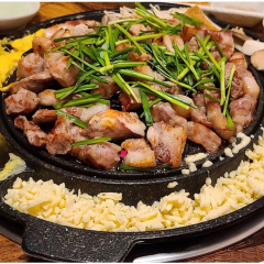 [경북맛집] 경북 영주 독점 뒷고기…한 입 베어 물면 육즙 팡팡 쫄깃한 돼지 뒷고기