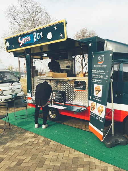 대학생 푸드트럭 슈퍼박스 밤도깨비야시장에서 만나요
