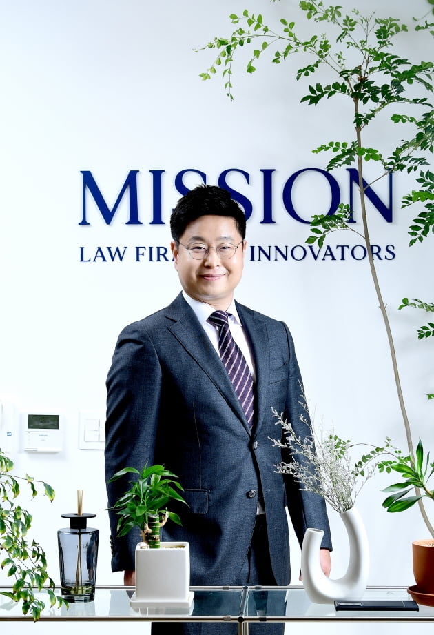 법률자문·미디어·HR까지…스타트업에 빠진 이상한 변호사 김성훈