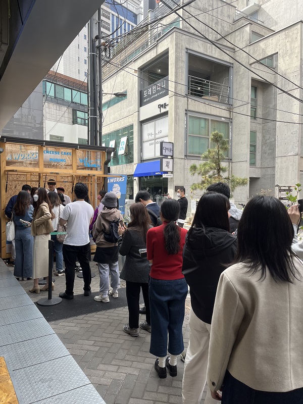 GFFG, 도쿄 베이커리 에이웍스카페 메뉴 판매 팝업스토어 운영