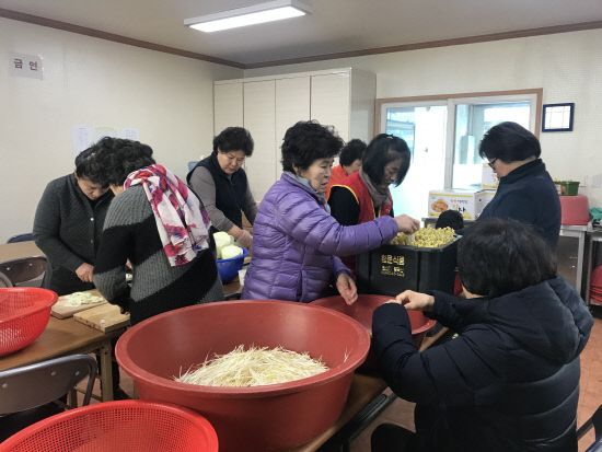 밀양시 단장면 자원봉사회 소외계층 온정 펼쳐