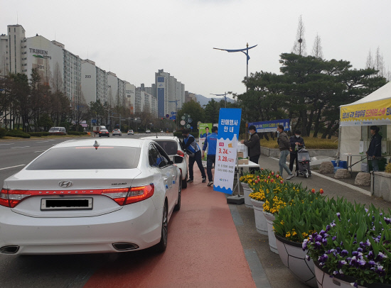 창원시, 로컬우유 드라이브 스루 판매 초대박
