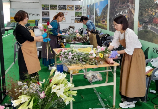 화훼장식기사협회 경남지부, 백합꽃 소비 촉진 홍보